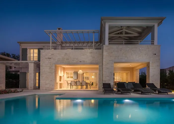 Villa Alicia By Ilc